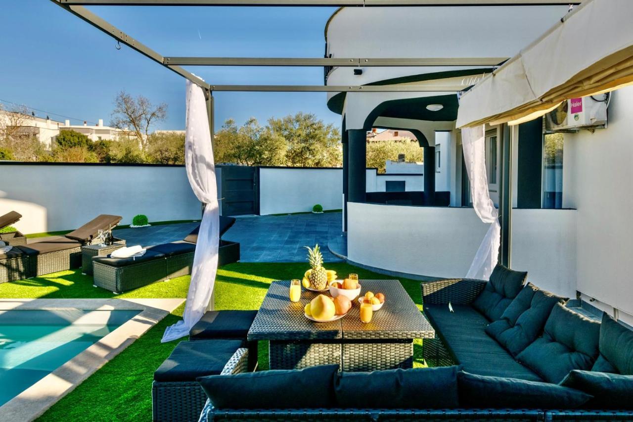 Complex Villa White بولا المظهر الخارجي الصورة
