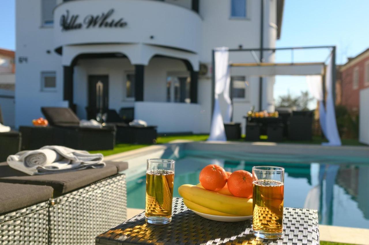 Complex Villa White بولا المظهر الخارجي الصورة