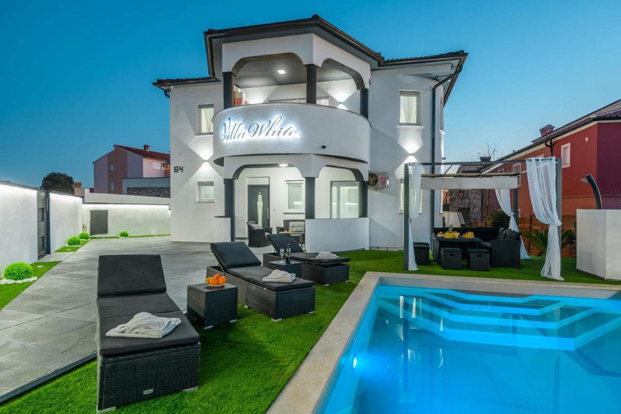 Complex Villa White بولا المظهر الخارجي الصورة