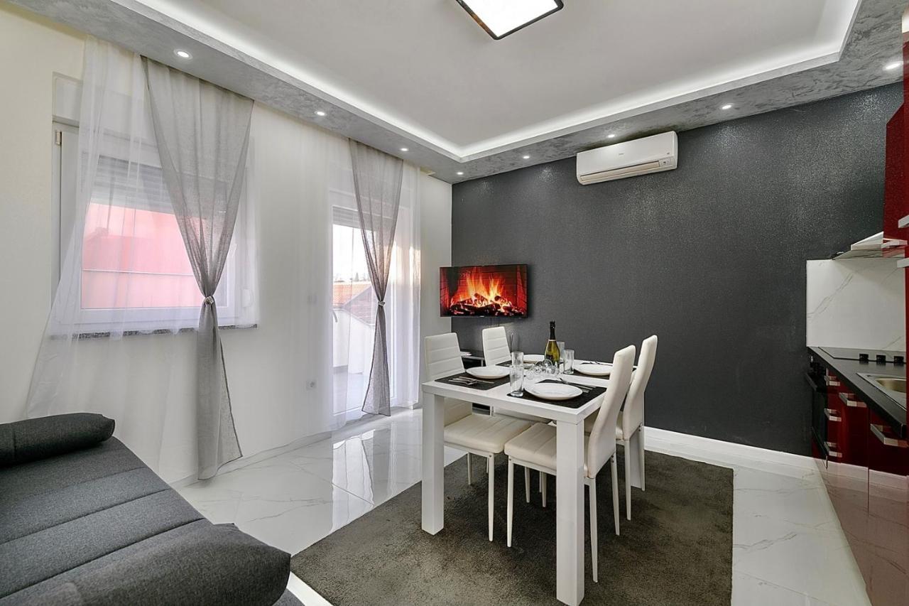 Complex Villa White بولا المظهر الخارجي الصورة